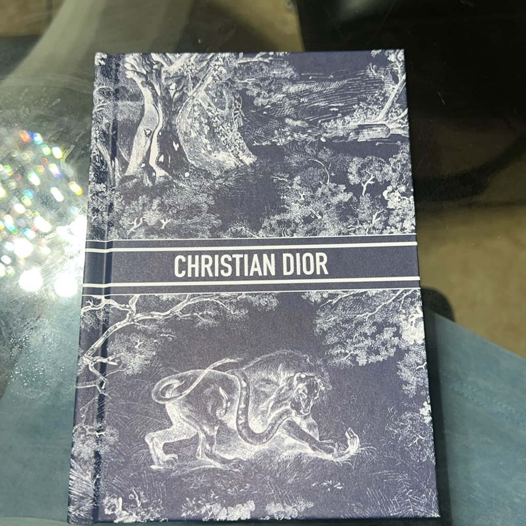 Dior Note Book